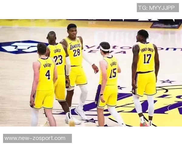 湖人期待詹姆斯在对阵马刺的比赛中强势复出缓解坐骨神经痛困扰